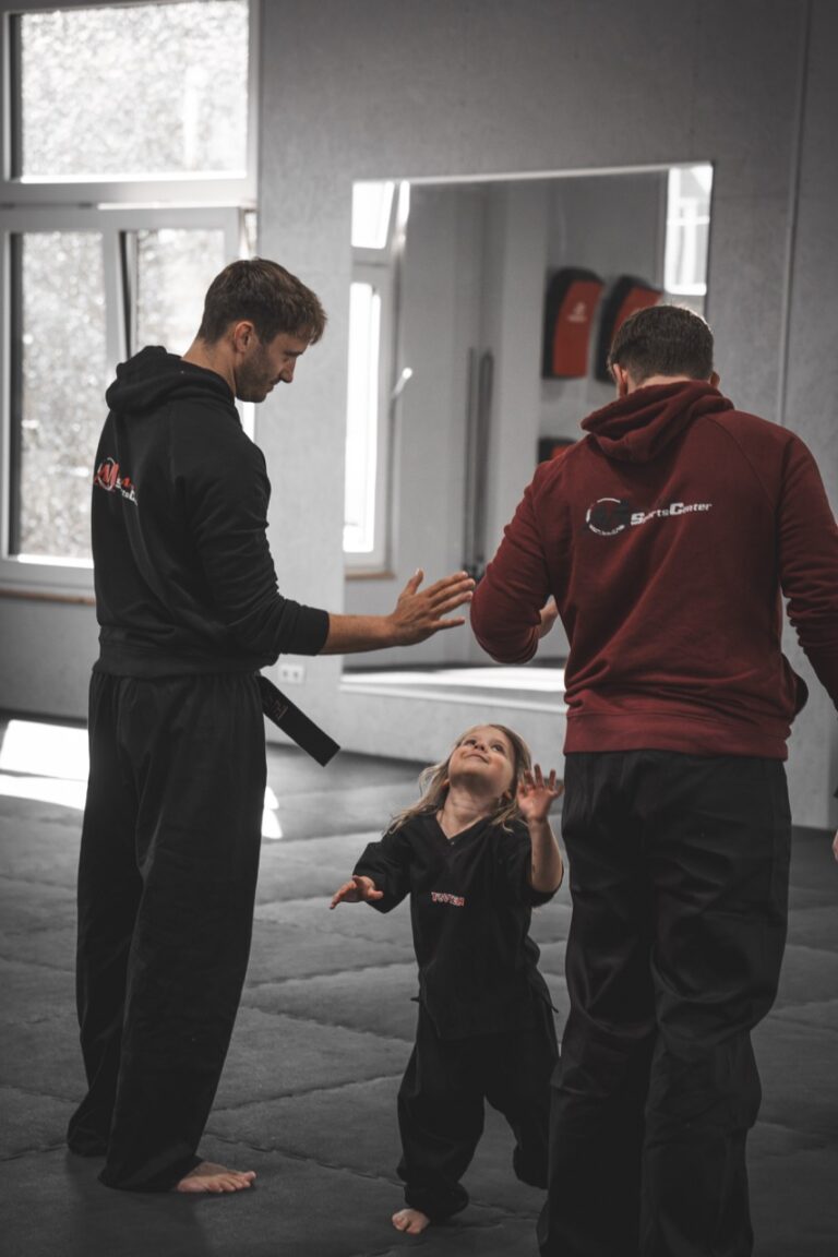 Action Fotografie für Kampfsportschulen Martial Arts Sports Center Grünstadt mit dynamischen Trainings und Sparring Aufnahmen