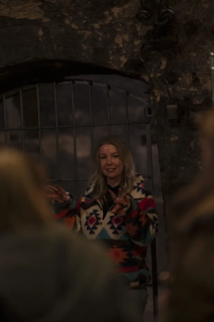 2026 02 06 Candlelight Yoga Wine UniqueGym Bassermann Jordan35 Kopie