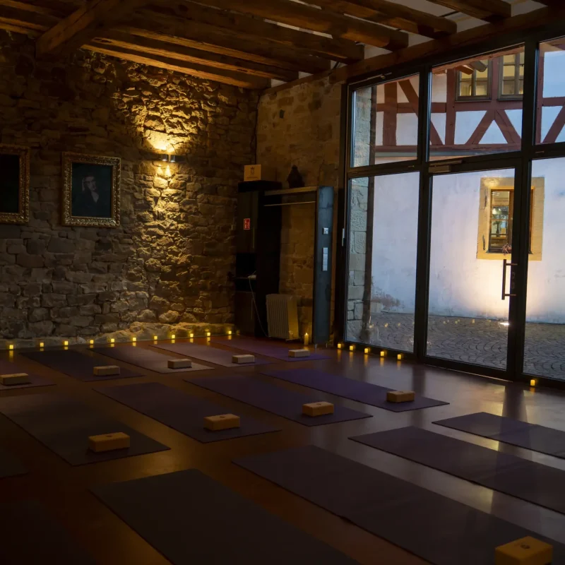 Candlelight Yoga&Wine?Candlelight Yoga&Wine?-16 Kopie